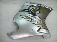 Cargar imagen en el visor de la galería, Silver and Black Flame - CBR 1100 XX 96-07 Fairing Kit