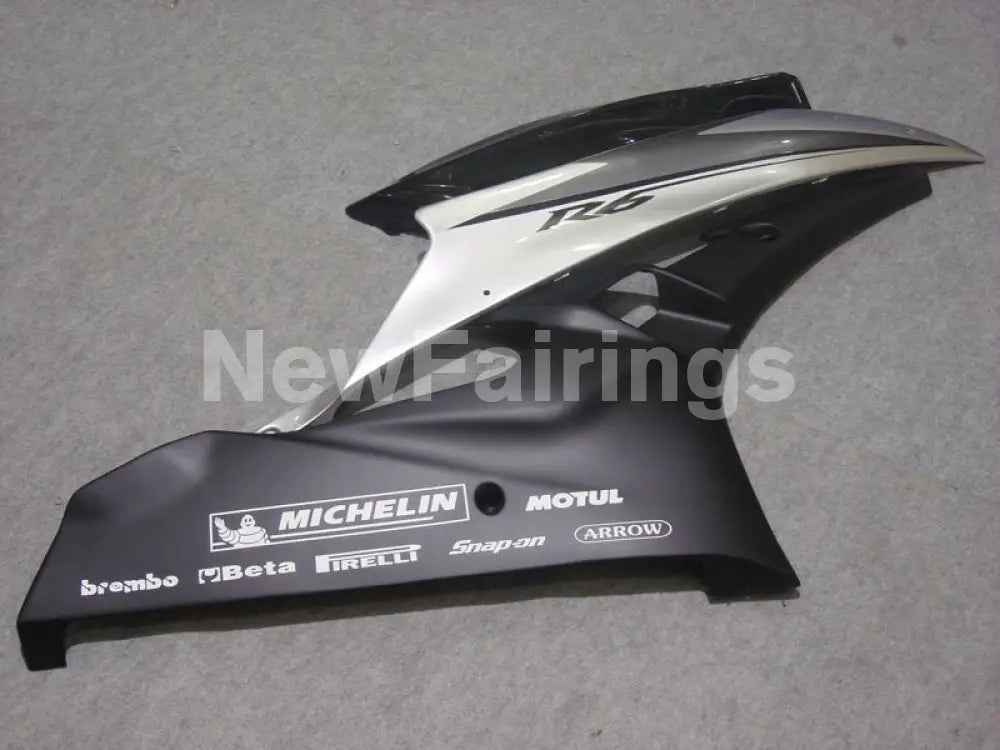 Silver and Black Matte Black Factory Style - YZF-R6 06-07 Fairing Kit