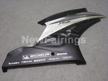 Cargar imagen en el visor de la galería, Silver and Black Matte Black Factory Style - YZF-R6 06-07 Fairing Kit