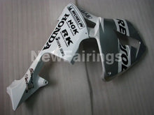Cargar imagen en el visor de la galería, Silver and White Repsol - CBR600RR 03-04 Fairing Kit