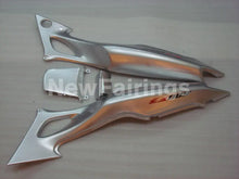 Cargar imagen en el visor de la galería, Silver and Black Factory Style - CBR600 F3 95-96 Fairing Kit