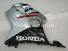 Cargar imagen en el visor de la galería, Silver Black Factory Style - CBR600 F4i 01-03 Fairing Kit