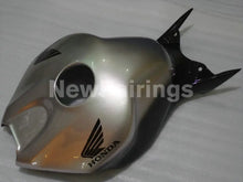 Cargar imagen en el visor de la galería, Silver and Black SevenStars - CBR1000RR 06-07 Fairing Kit