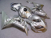 Cargar imagen en el visor de la galería, Silver Flame - CBR1000RR 06-07 Fairing Kit