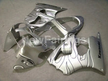 Cargar imagen en el visor de la galería, Silver Flame - NINJA ZX-6R 00-02 Fairing Kit