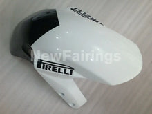 Cargar imagen en el visor de la galería, White and Black Corona - GSX-R600 04-05 Fairing Kit