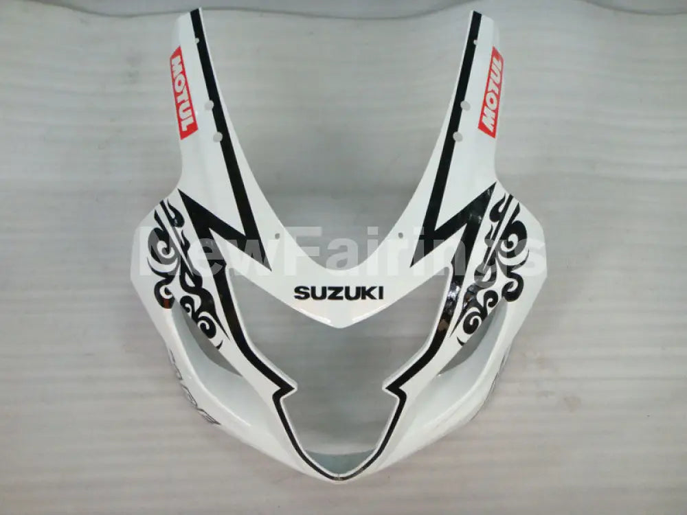White and Black Corona - GSX-R600 04-05 Fairing Kit