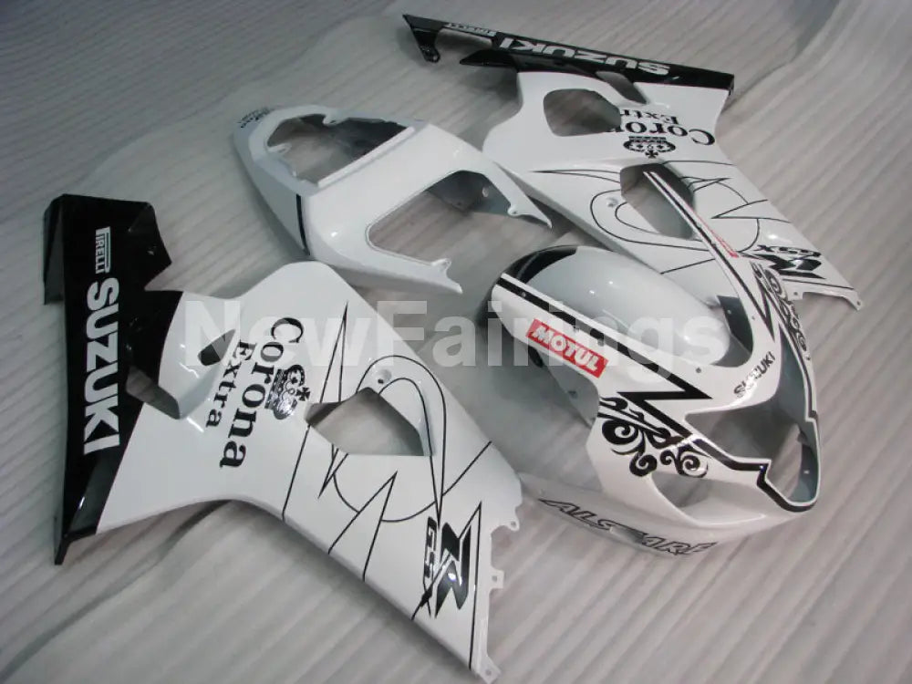 White and Black Corona - GSX-R600 04-05 Fairing Kit