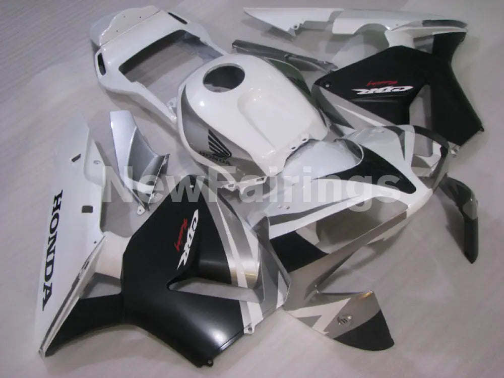 White and Black Factory Style - CBR600RR 03-04 Fairing Kit