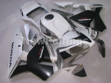 Cargar imagen en el visor de la galería, White and Black Factory Style - CBR600RR 03-04 Fairing Kit