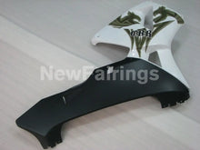 Cargar imagen en el visor de la galería, White and Black Factory Style - CBR600RR 03-04 Fairing Kit