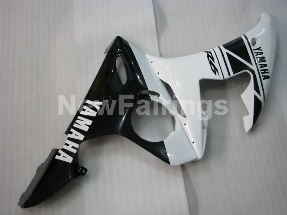 White and Black Factory Style - YZF-R6 05 Fairing Kit