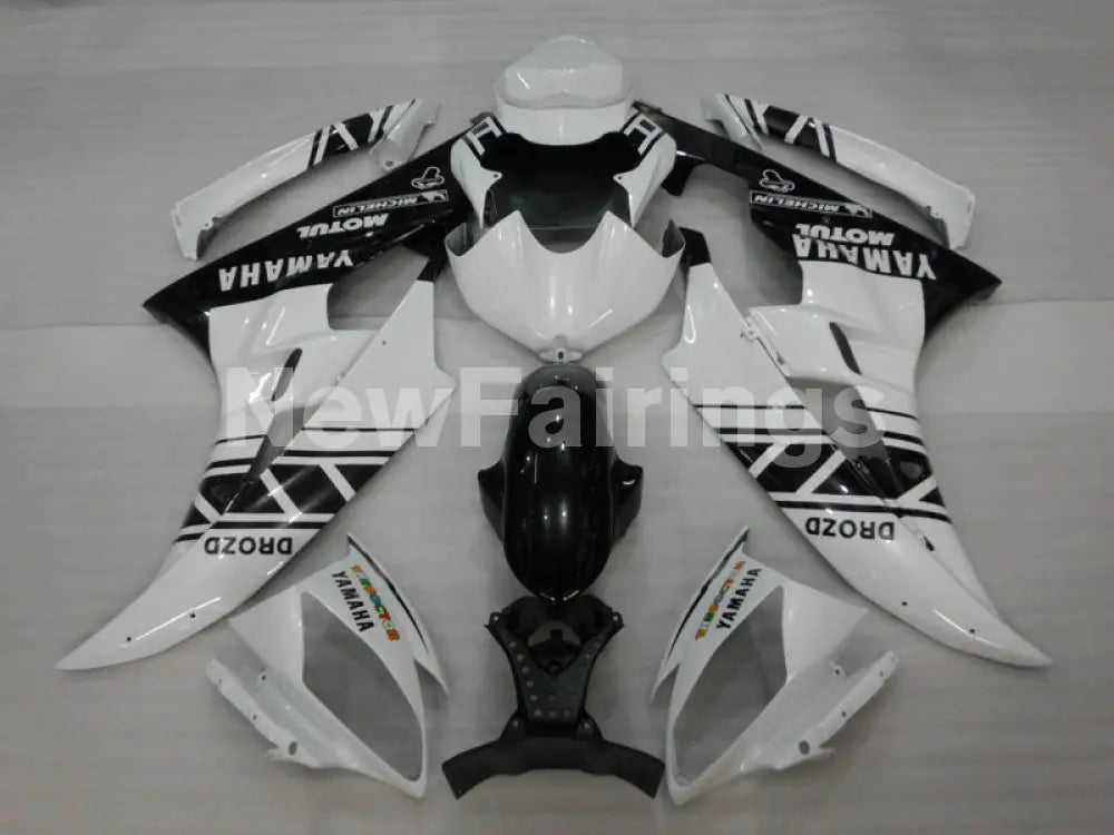 White and Black Factory Style - YZF-R6 06-07 Fairing Kit