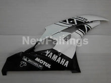Cargar imagen en el visor de la galería, White and Black Factory Style - YZF-R6 06-07 Fairing Kit