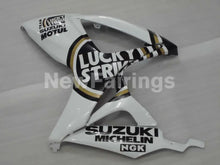 Cargar imagen en el visor de la galería, White and Black Lucky Strike - GSX-R750 06-07 Fairing Kit