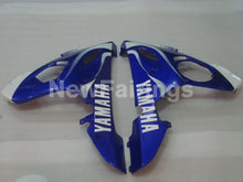 Cargar imagen en el visor de la galería, White and Blue Factory Style - YZF-R6 03-04 Fairing Kit