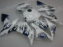 Cargar imagen en el visor de la galería, White and Blue Flame - YZF-R1 04-06 Fairing Kit