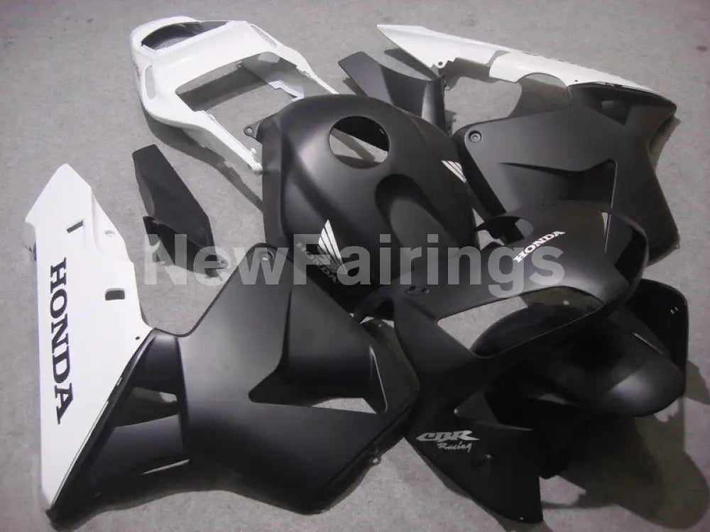 White and Matte Black Factory Style - CBR600RR 03-04 Fairing Kit
