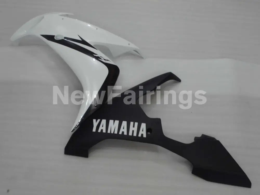 White and Matte Black Factory Style - YZF-R1 04-06 Fairing Kit