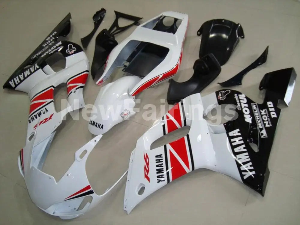 White and Red Black Michelin - YZF-R6 98-02 Fairing Kit