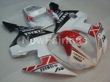 Cargar imagen en el visor de la galería, White and Red Black Motul - YZF-R6 05 Fairing Kit