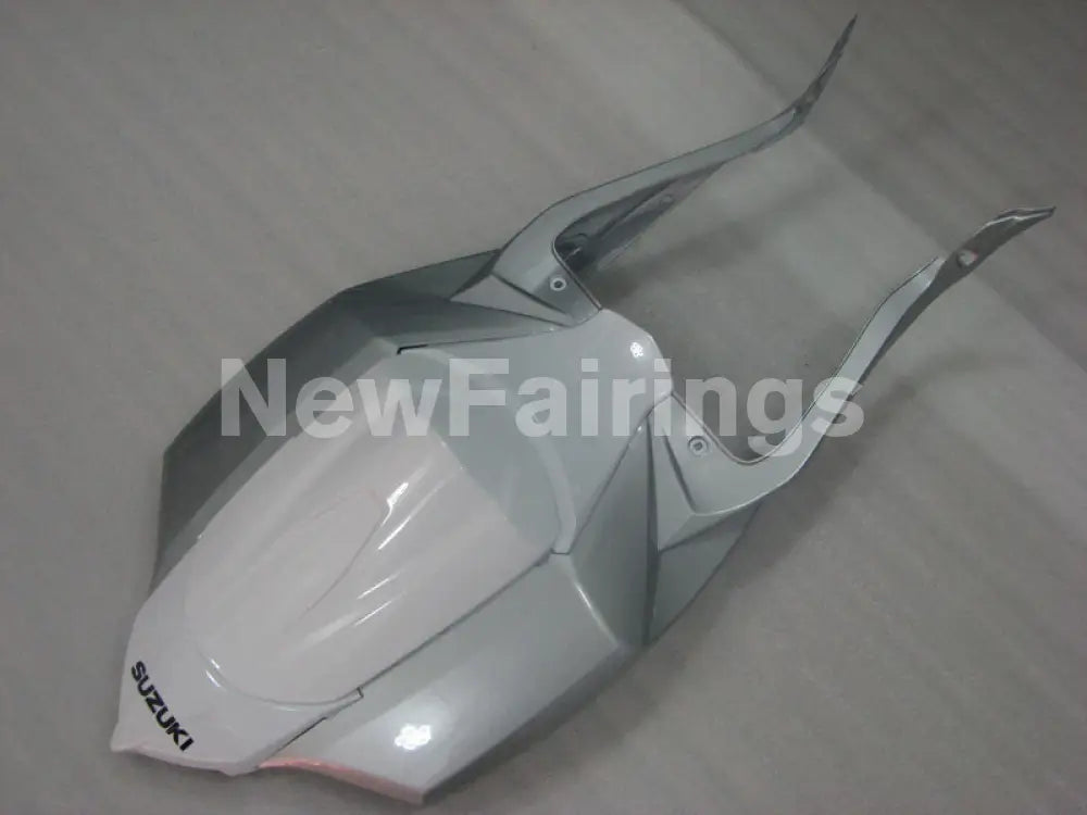 White and Silver Black Factory Style - GSX-R600 08-10 Fairing Kit