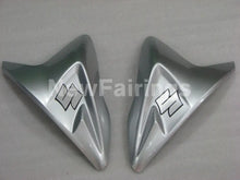 Cargar imagen en el visor de la galería, White and Silver Blue Factory Style - GSX-R750 11-24 Fairing Kit