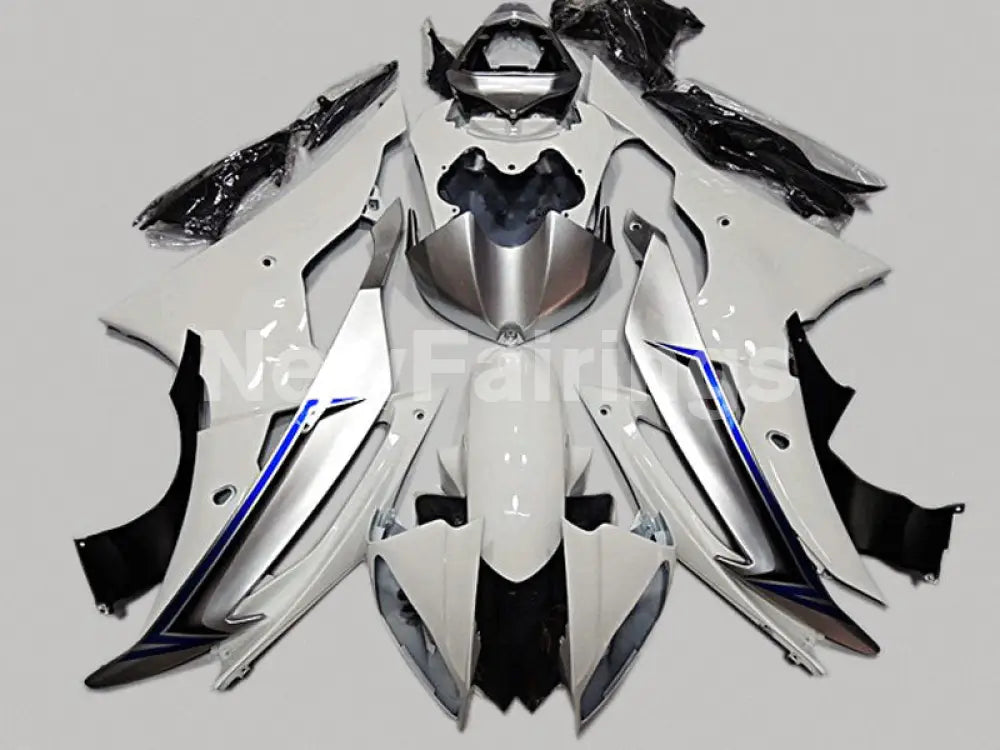 White and Silver Blue No decals - YZF-R6 08-16 Fairing Kit
