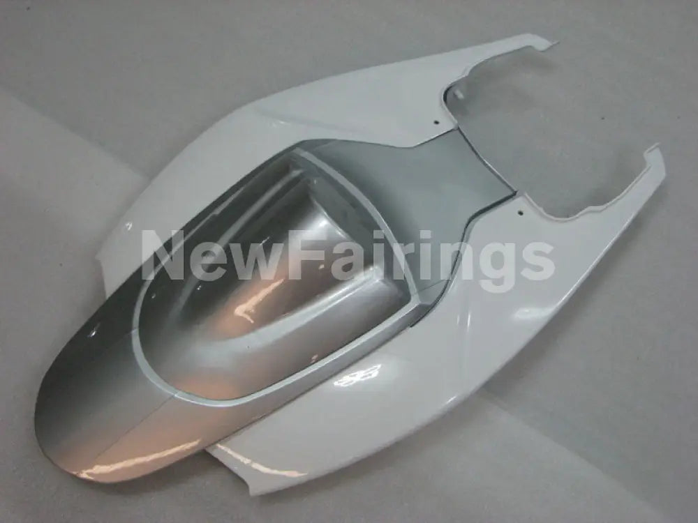 White and Silver Factory Style - GSX-R600 06-07 Fairing Kit