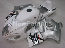 Cargar imagen en el visor de la galería, White and Silver Factory Style - GSX1300R Hayabusa 99-07 Fairing Kit