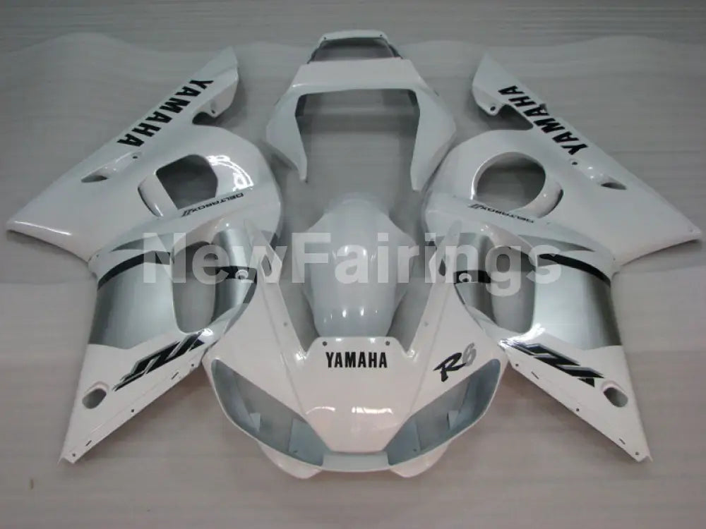 White and Silver Factory Style - YZF-R6 98-02 Fairing Kit