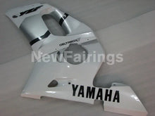 Cargar imagen en el visor de la galería, White and Silver Factory Style - YZF-R6 98-02 Fairing Kit