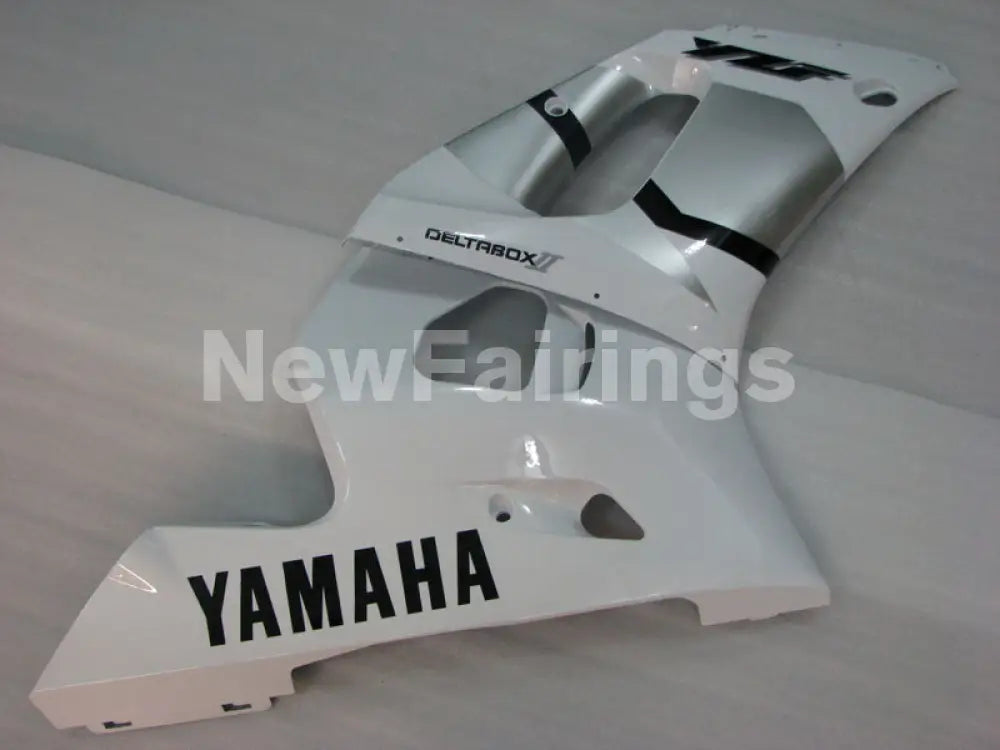 White and Silver Factory Style - YZF-R6 98-02 Fairing Kit
