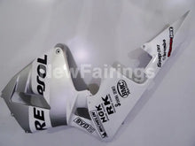 Cargar imagen en el visor de la galería, White and Silver Repsol - CBR600RR 03-04 Fairing Kit