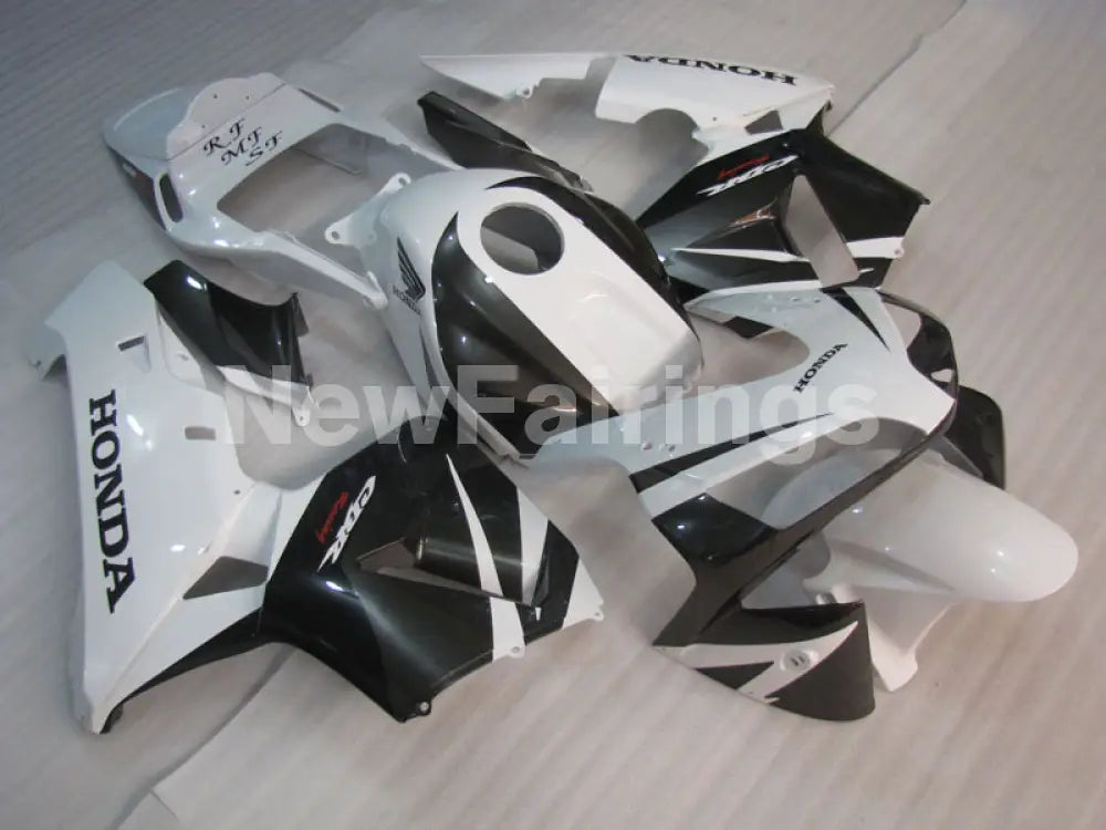 White and Black Factory Style - CBR600RR 05-06 Fairing Kit