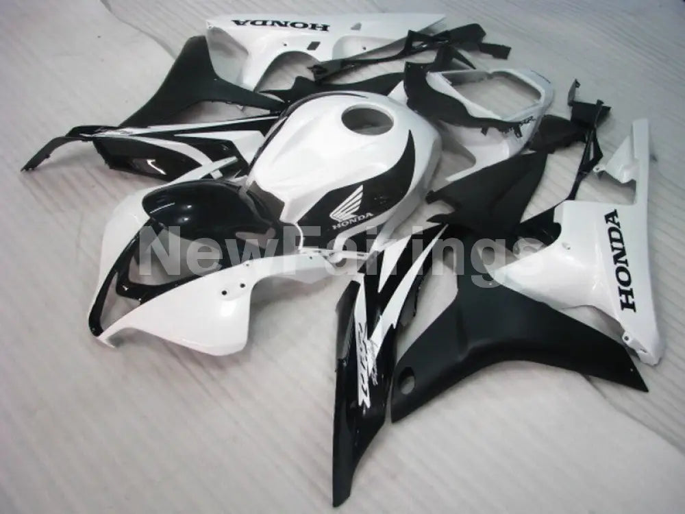 White and Black Factory Style - CBR600RR 07-08 Fairing Kit