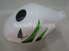 Cargar imagen en el visor de la galería, White and Black Silver HANN Spree - CBR600 F3 97-98 Fairing Kit
