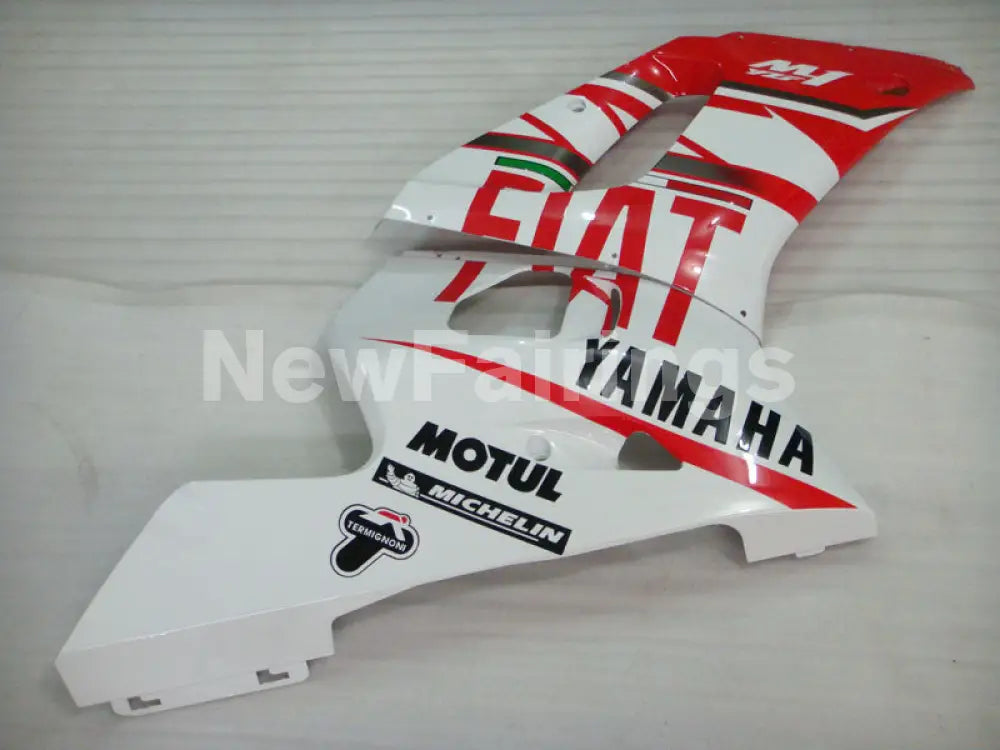 White and Red FIAT - YZF-R6 98-02 Fairing Kit
