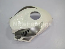 Cargar imagen en el visor de la galería, White and Silver Factory Style - CBR600RR 07-08 Fairing Kit